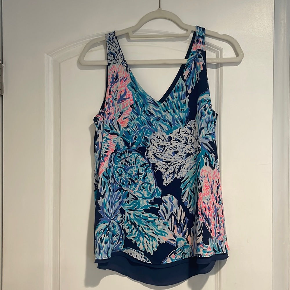 Lilly Pulitzer reversible florin top.